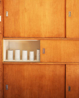 Fig 3. Edmund de Waal, ‘Cupboard Cargo’, High Cross House Modern Home: An intervention by Edmund de  Waal, 1999.